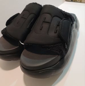 UGG Maxi Graphic Platform Slides, Sz 7